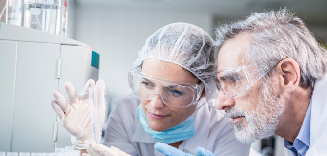 Domain Authoity Blog. Scientings inspecting experiment in lab. Experts with high domain authority